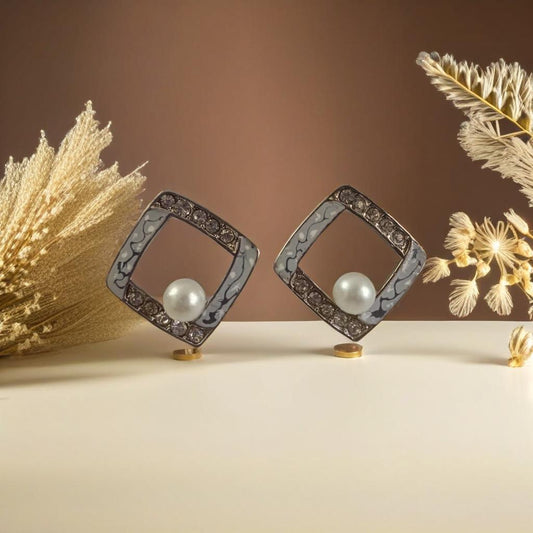 Grey Square Pearl studs