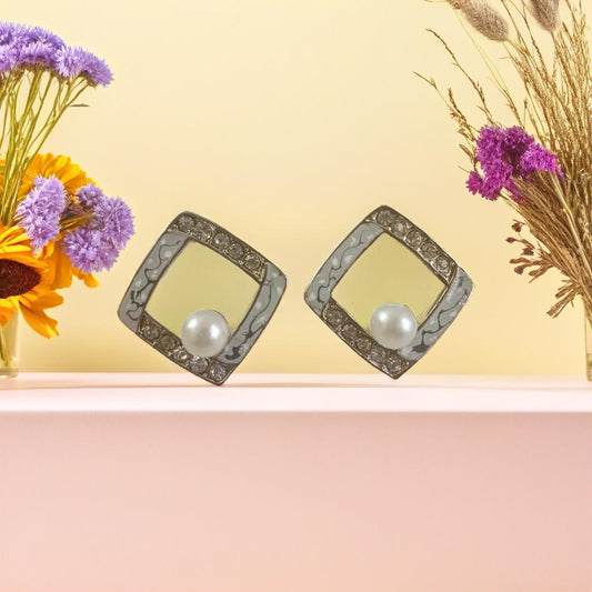 Grey Square Pearl studs